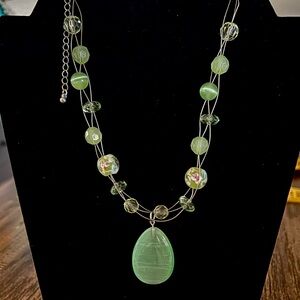 Beautiful Green Beaded Necklace on wire. Ladies Jewelry. Vintage